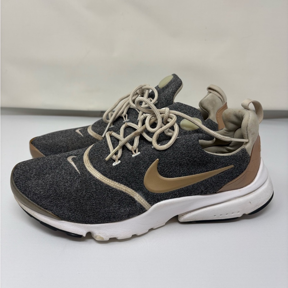 Nike women’s presto fly se